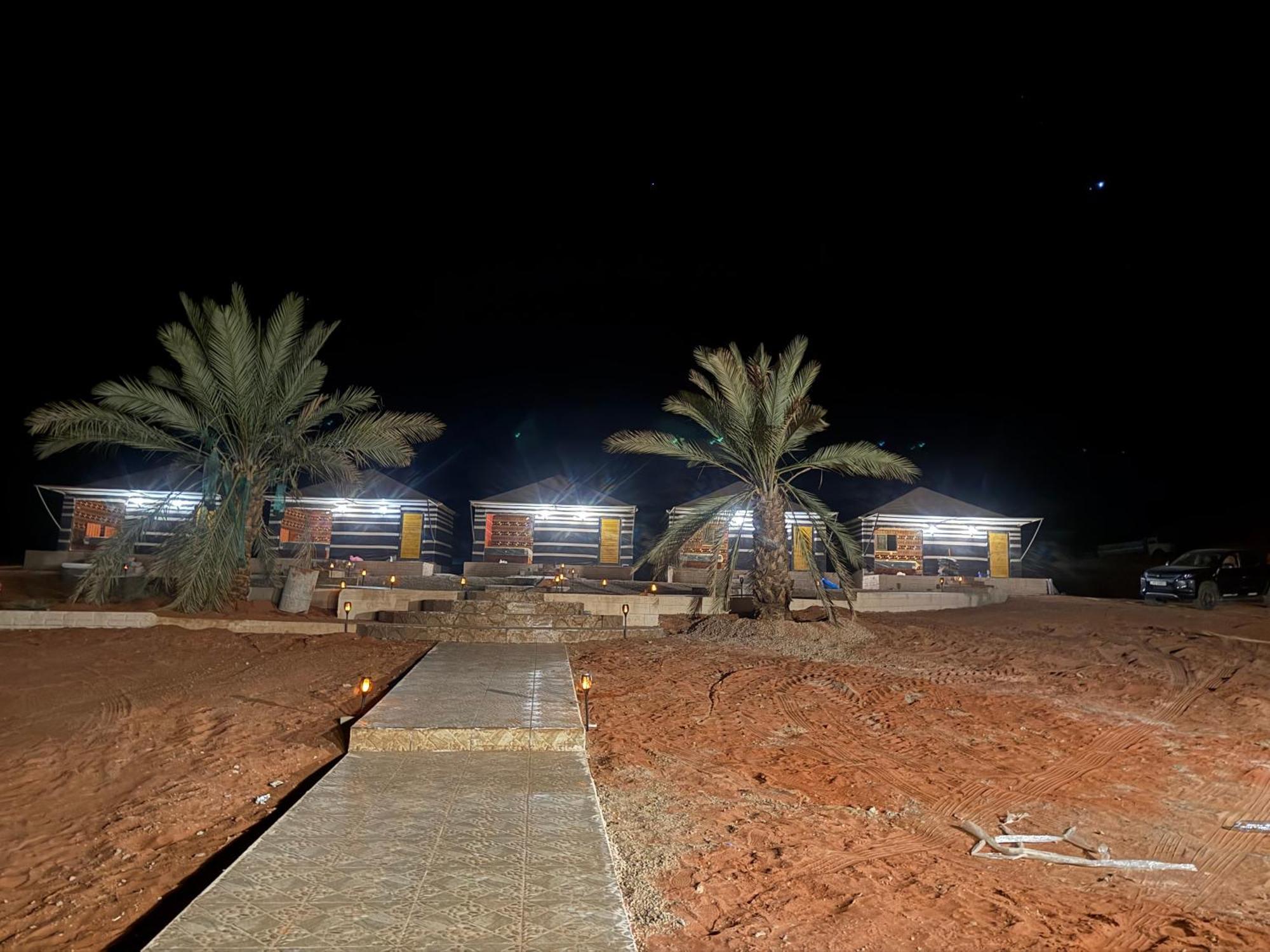 Falling Stars Camp Wadi Rum Luaran gambar
